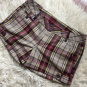 Super cool plaid Nollie shorts!